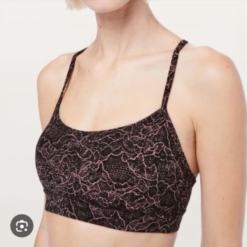 Lululemon Flow Y Bra Lacescape Spanish Rose Black No Pads‎ Faded Logo